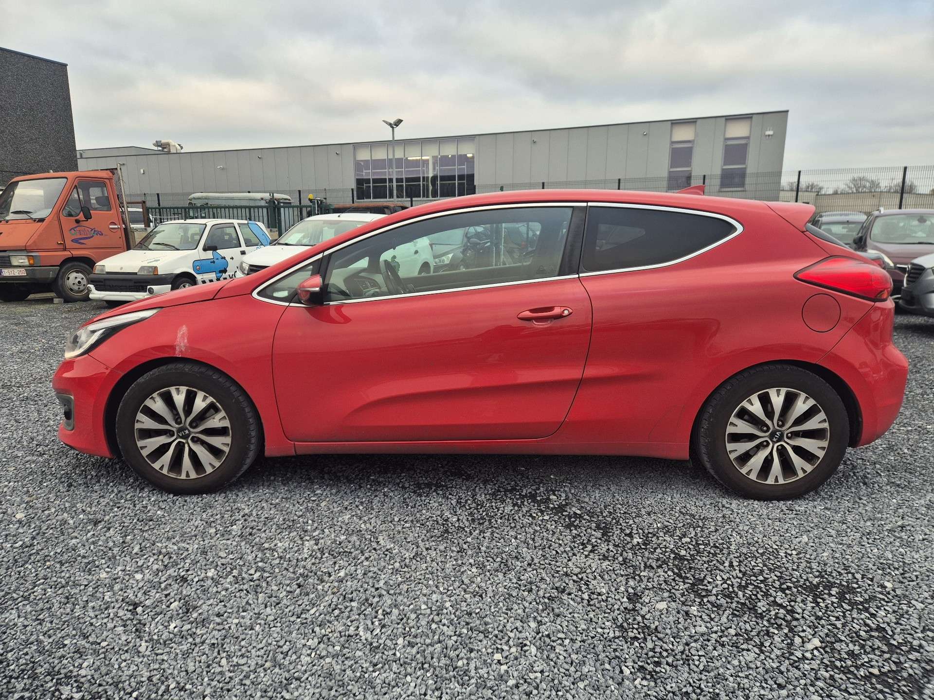 Kia ProCeed / pro_cee'd 1.0 T-GDi POUR MARCHAND OU EXPORT