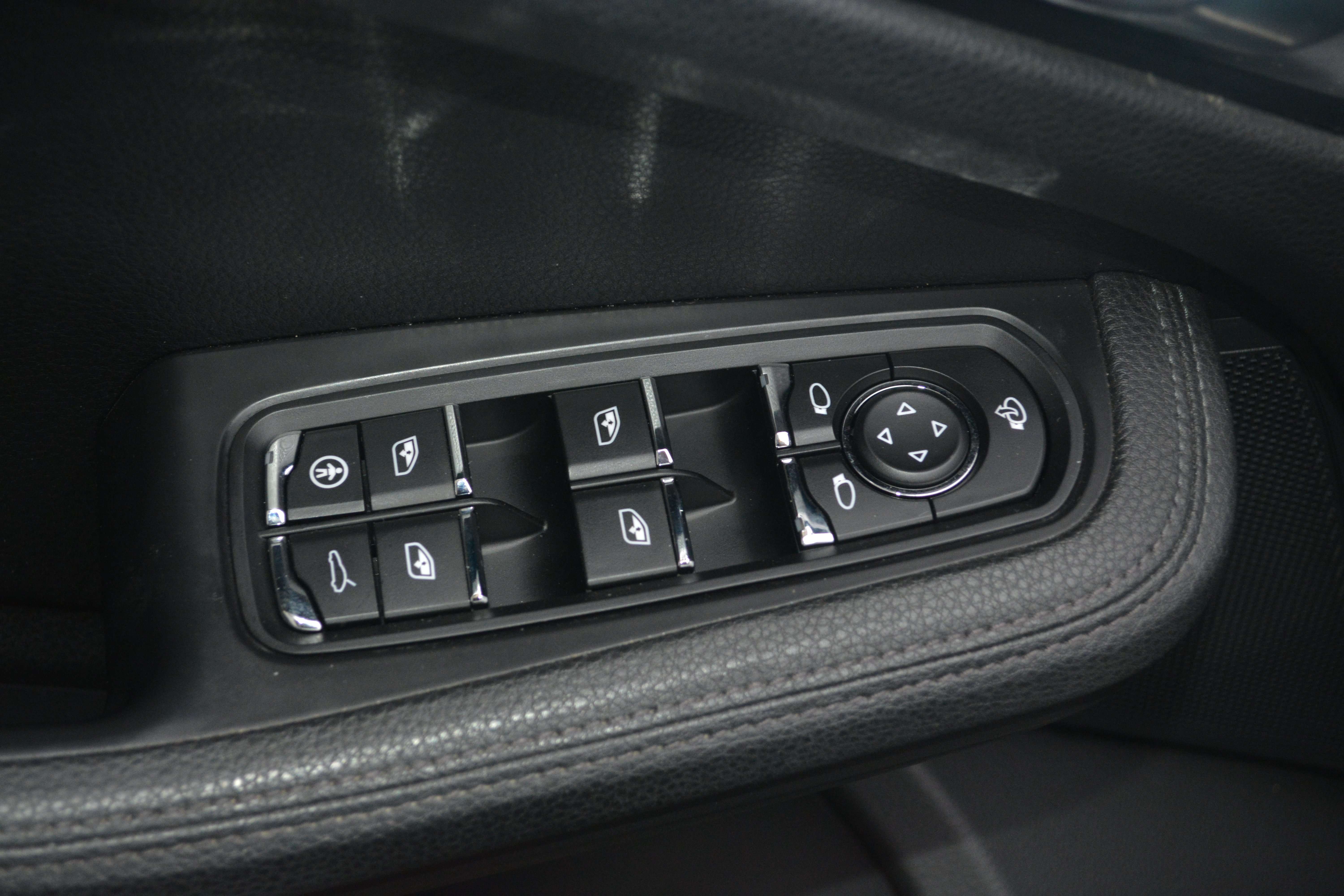 Porsche Macan Macan S Diesel PDK / LEDER / NAVI / TREKHAAK / TOP