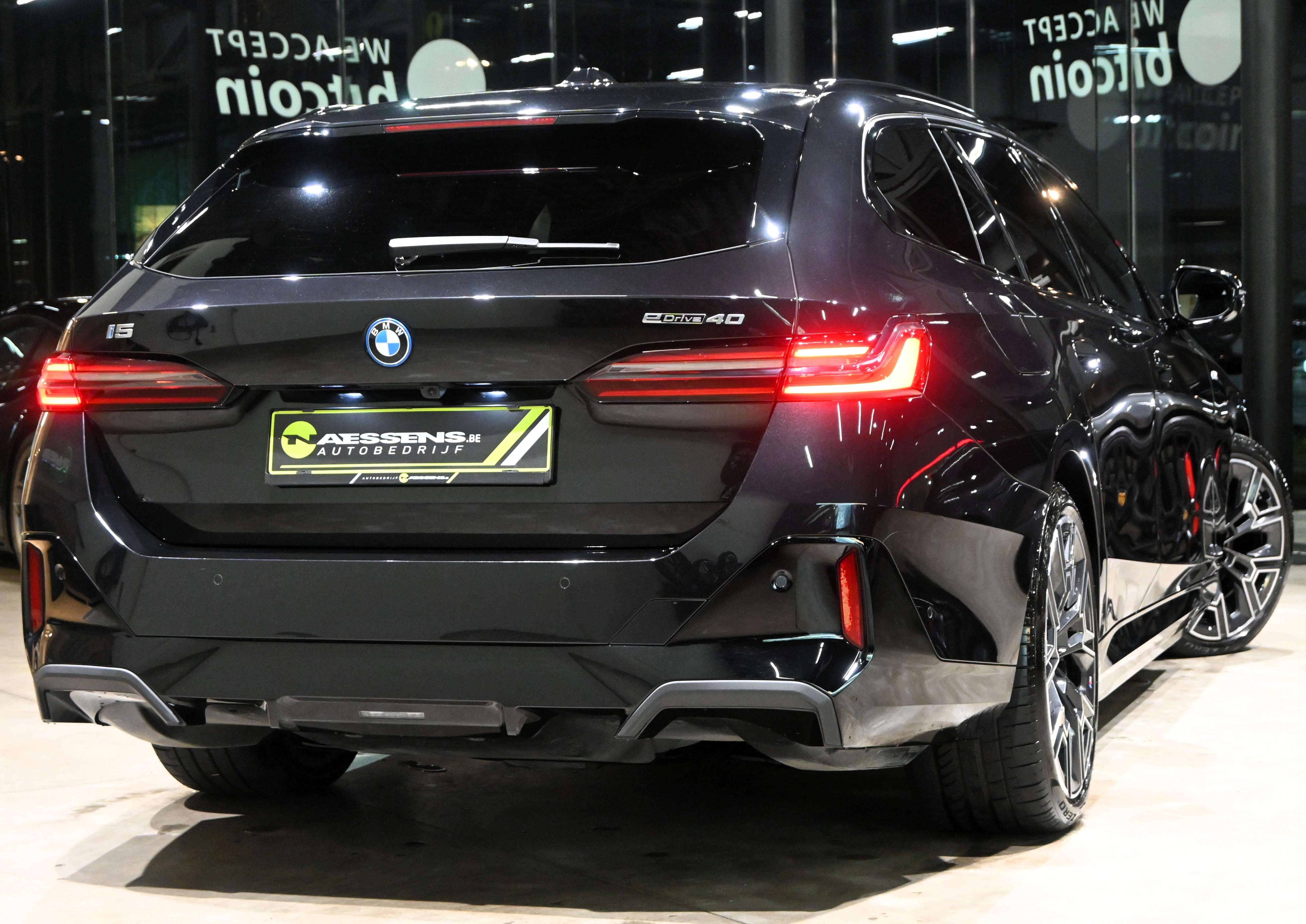 BMW i5 Touring eDrive40 M Sport *LED/CAM/H&K/DAB/CARPLAY*