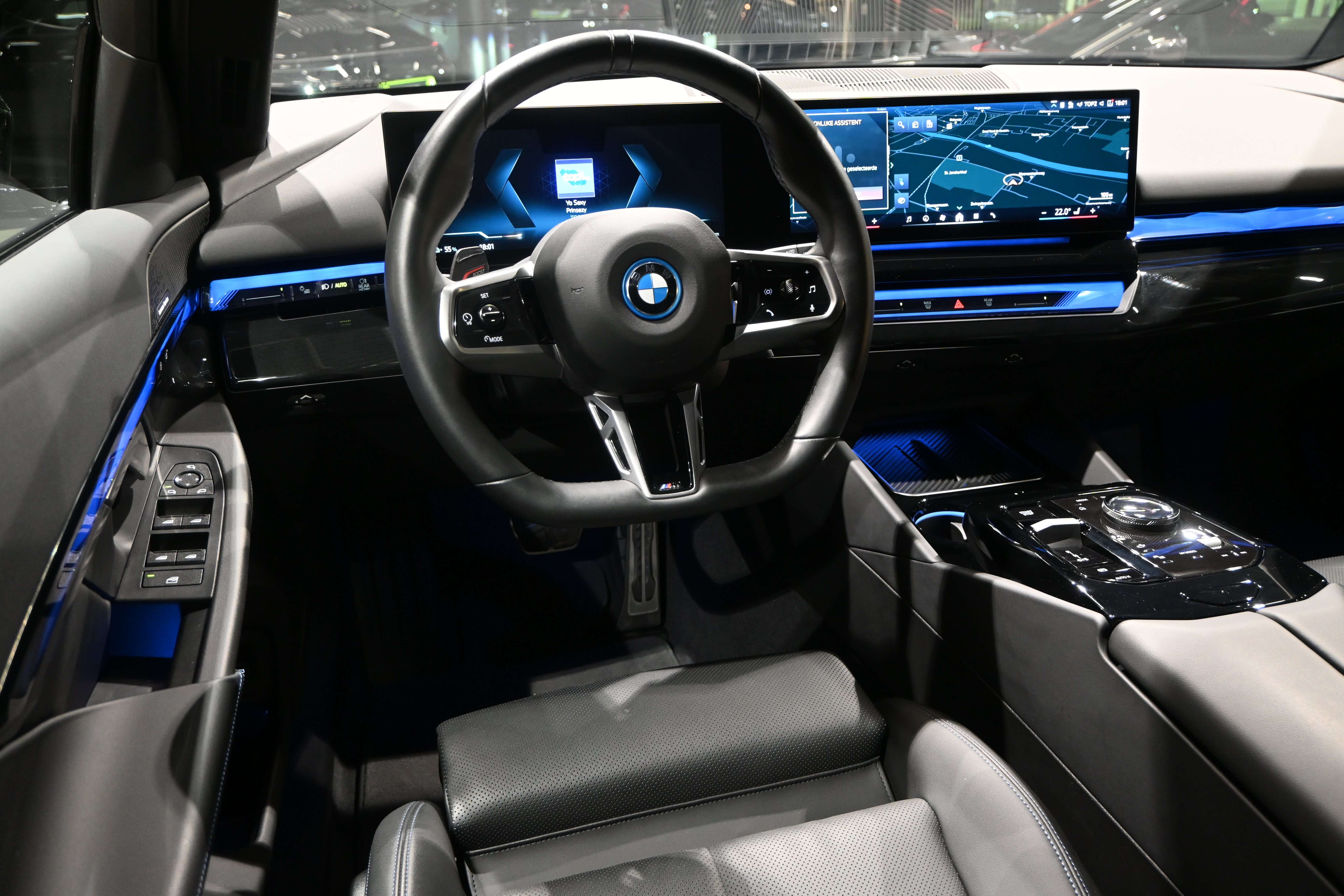 BMW i5 Touring eDrive40 M Sport *LED/CAM/H&K/DAB/CARPLAY*