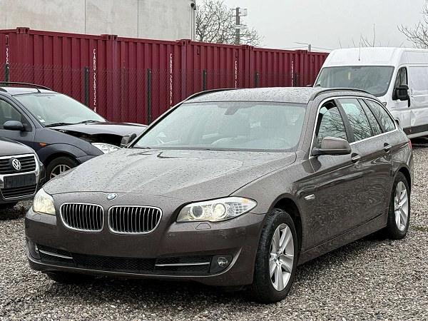 BMW 520 Touring 520dA - NAVI - CAMERA