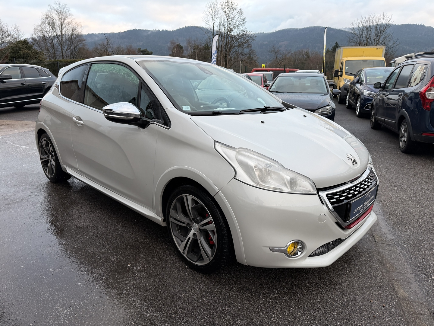 Peugeot 208 1.6 THP 200CH GTI 3P