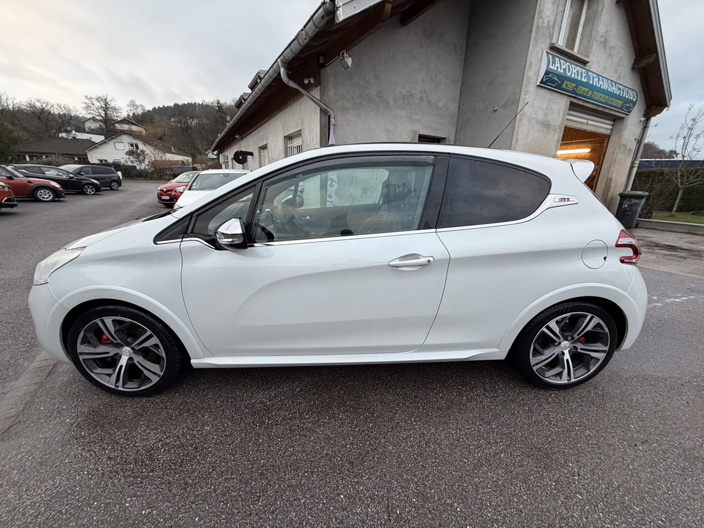 Peugeot 208 1.6 THP 200CH GTI 3P