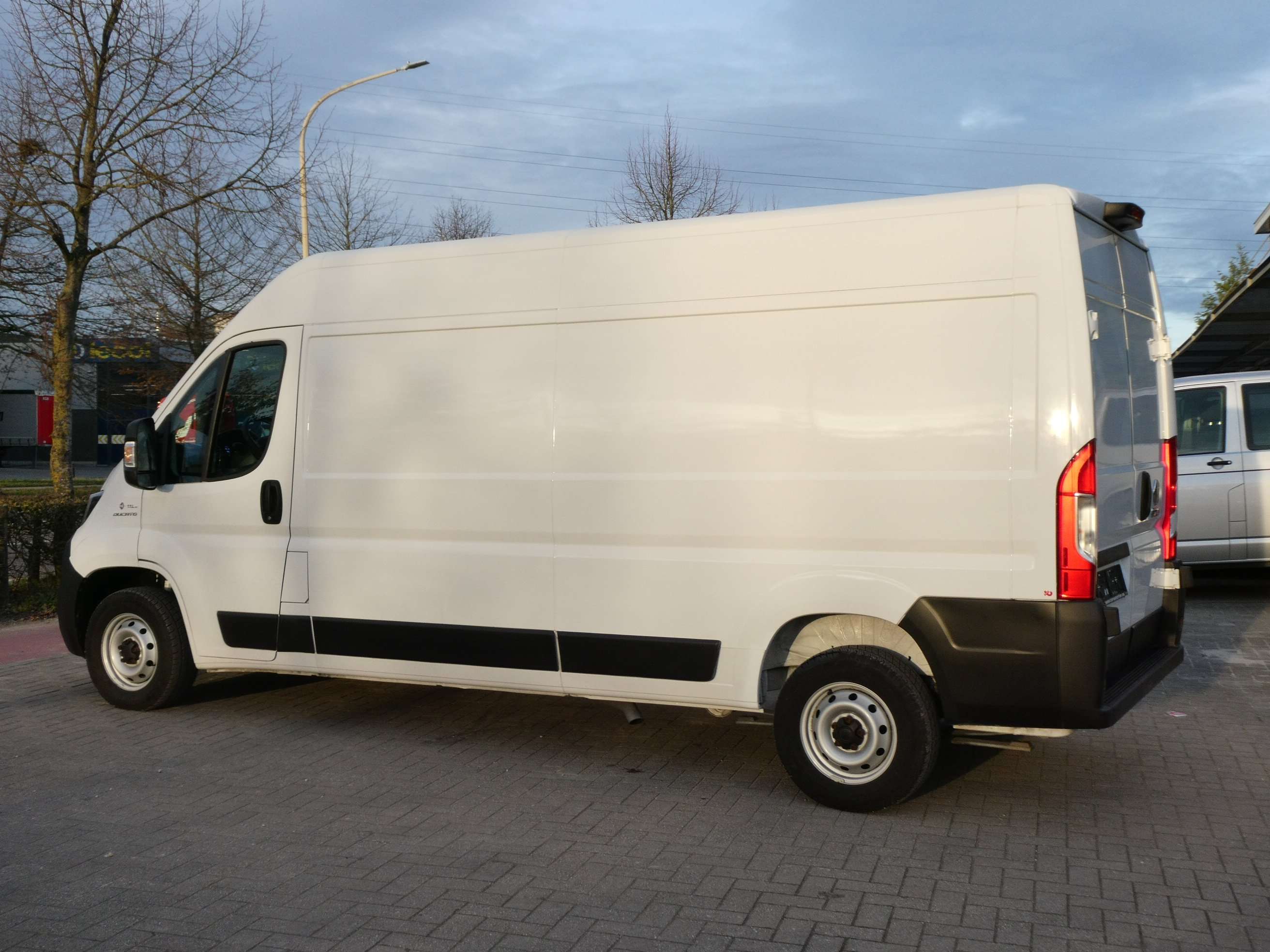 Fiat Ducato Ducato 2,2d L3H2 3pl. AC, Cruise, Camera, Garantie