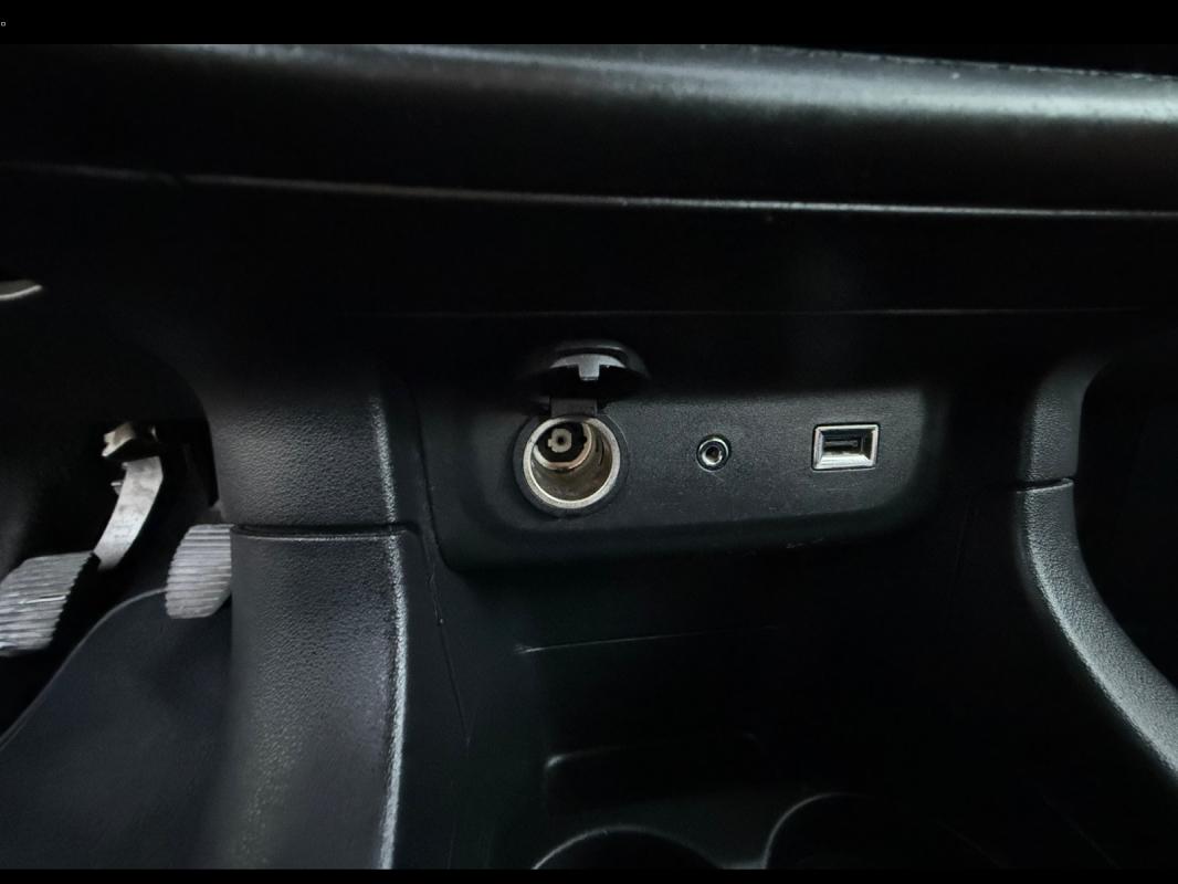 Citroen C3 BUSINESS lueHDi 100 SS BVM6 Shine