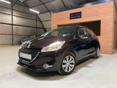 Peugeot 208 (2) 1.2 PURETECH 82 STYLE 5P