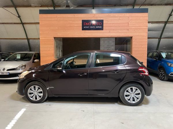 Peugeot 208 (2) 1.2 PURETECH 82 STYLE 5P