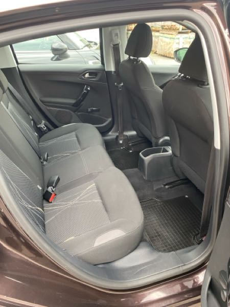 Peugeot 208 (2) 1.2 PURETECH 82 STYLE 5P