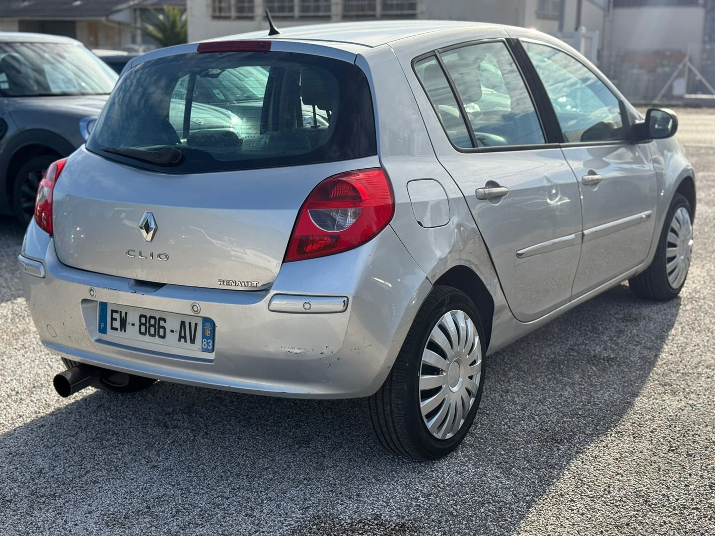 Renault CLIO III 2.0 16V 140CH INITIALE BVA 5P