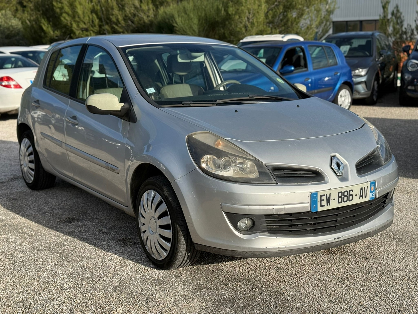 Renault CLIO III 2.0 16V 140CH INITIALE BVA 5P