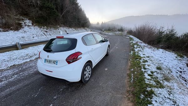 Peugeot 208 II 1.5 BLUEHDI 100 S&amp;S ALLURE BUSINESS