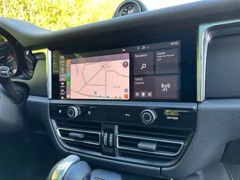 Porsche Macan 2.0 Turbo PDK CHRONO ACC PANORAMIQUE
