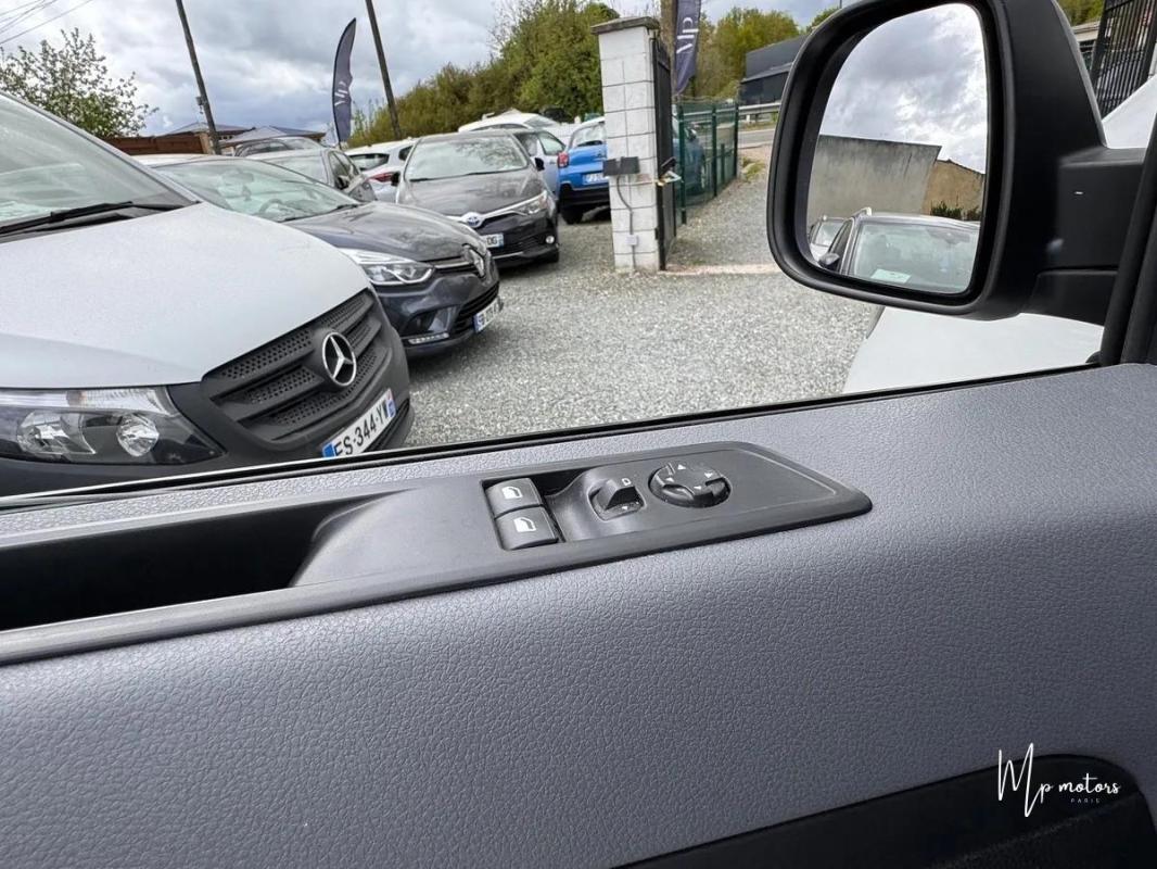 Opel Vivaro 2.0D 120ch L3H1 PACK CLIM / 1 MAIN PRIX TTC TVA ///