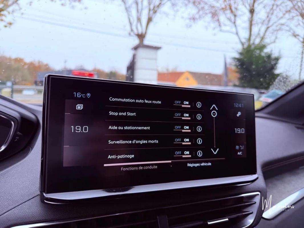 Peugeot 5008 1.5 BlueHDi 130 S&S EAT8 GT Line 1er MAIN 7 PLACES ATTELAGE PRIX TTC /