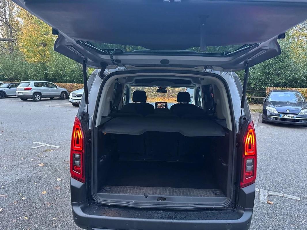 Citroen Berlingo FINITION SHINE 130 ch EAT8 5pl