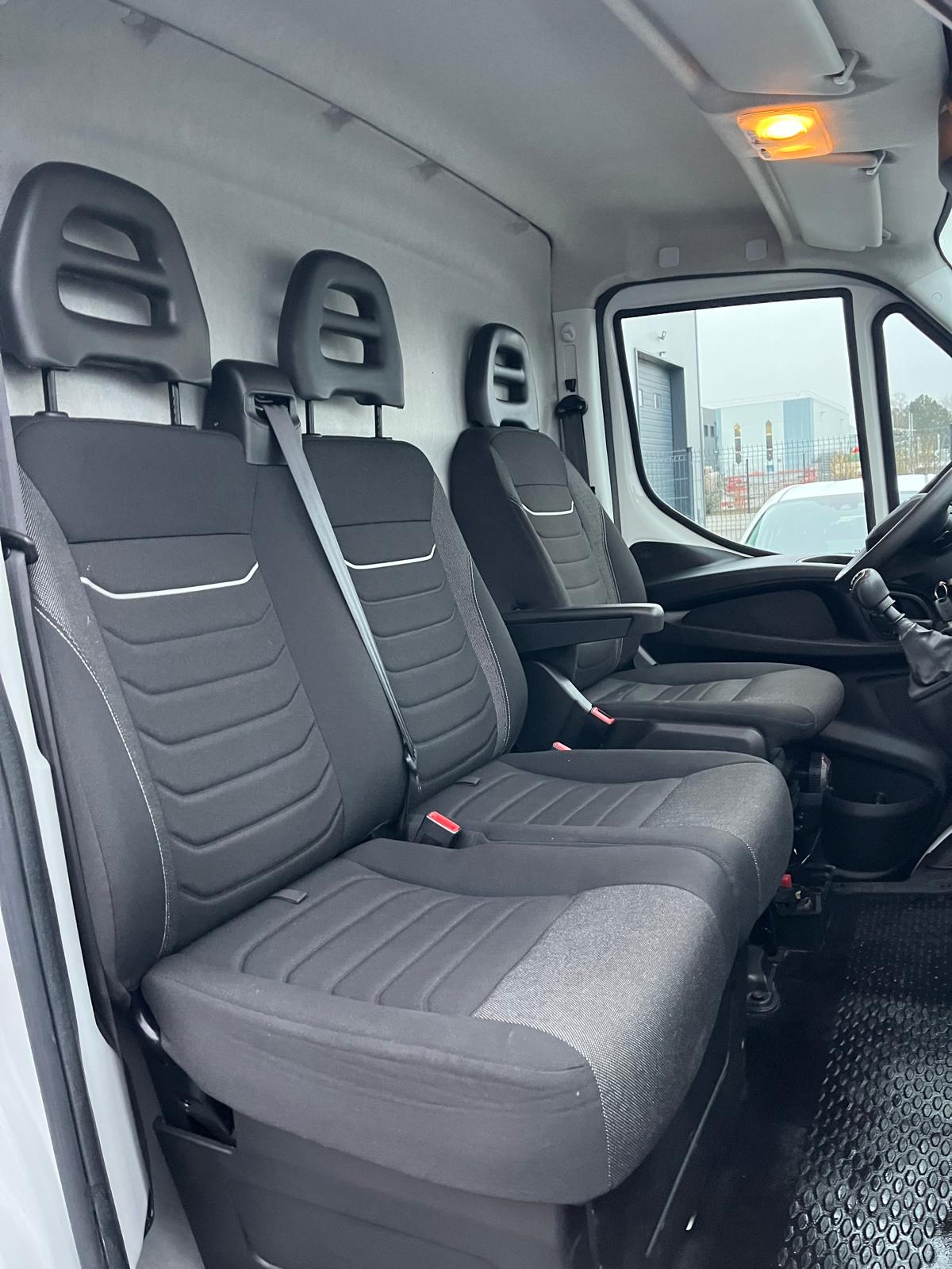 Iveco Daily V (2) 2.3 35C14 D 3450 LEAF