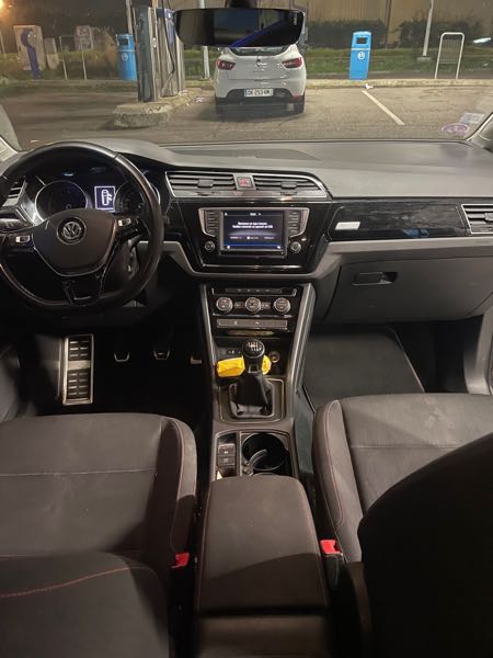 Volkswagen Touran III 1.2 TSI 110 BLUEMOTION TECHNOLOGY SOUND 7PL