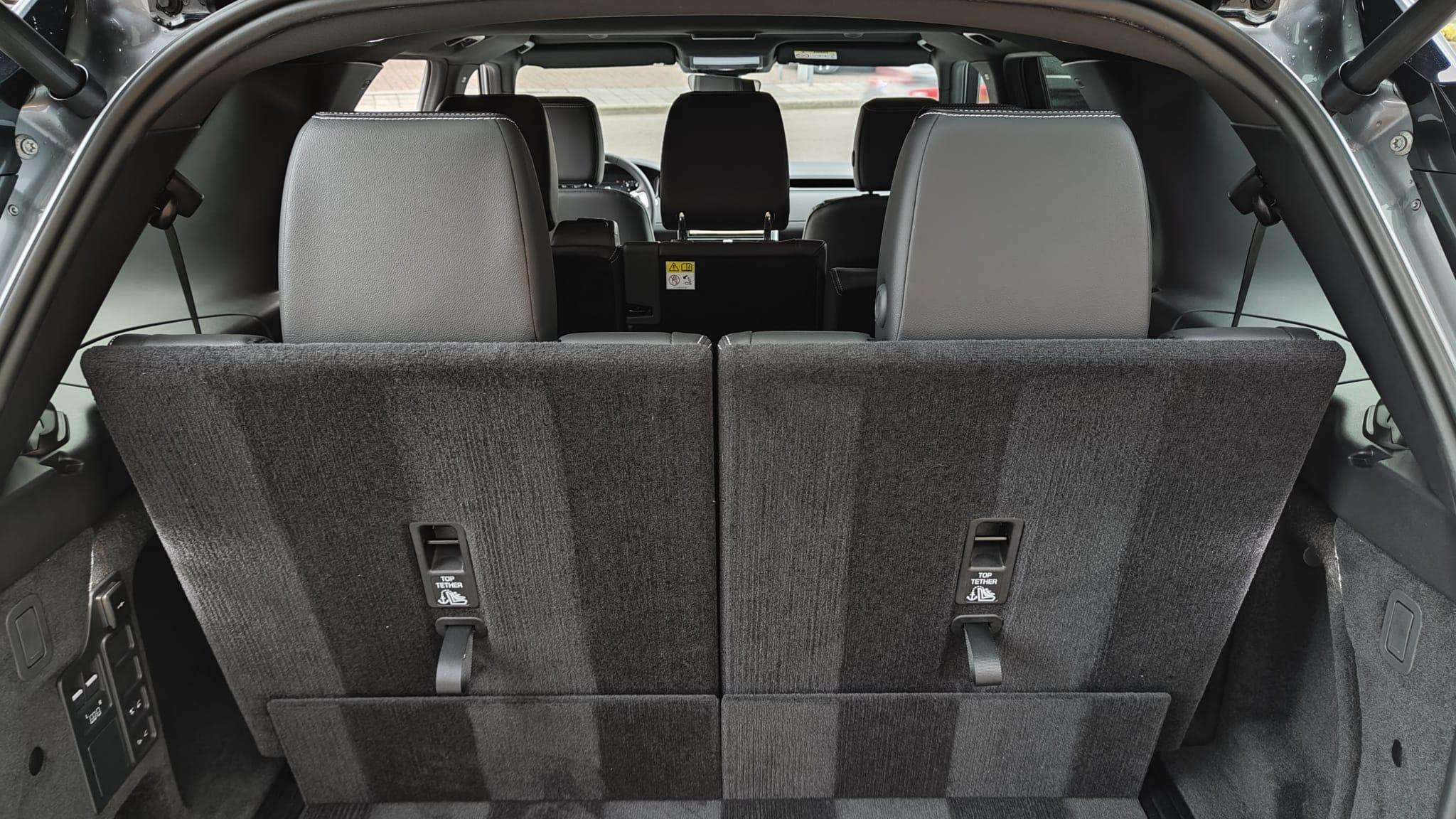 Land Rover Discovery 7 Seats