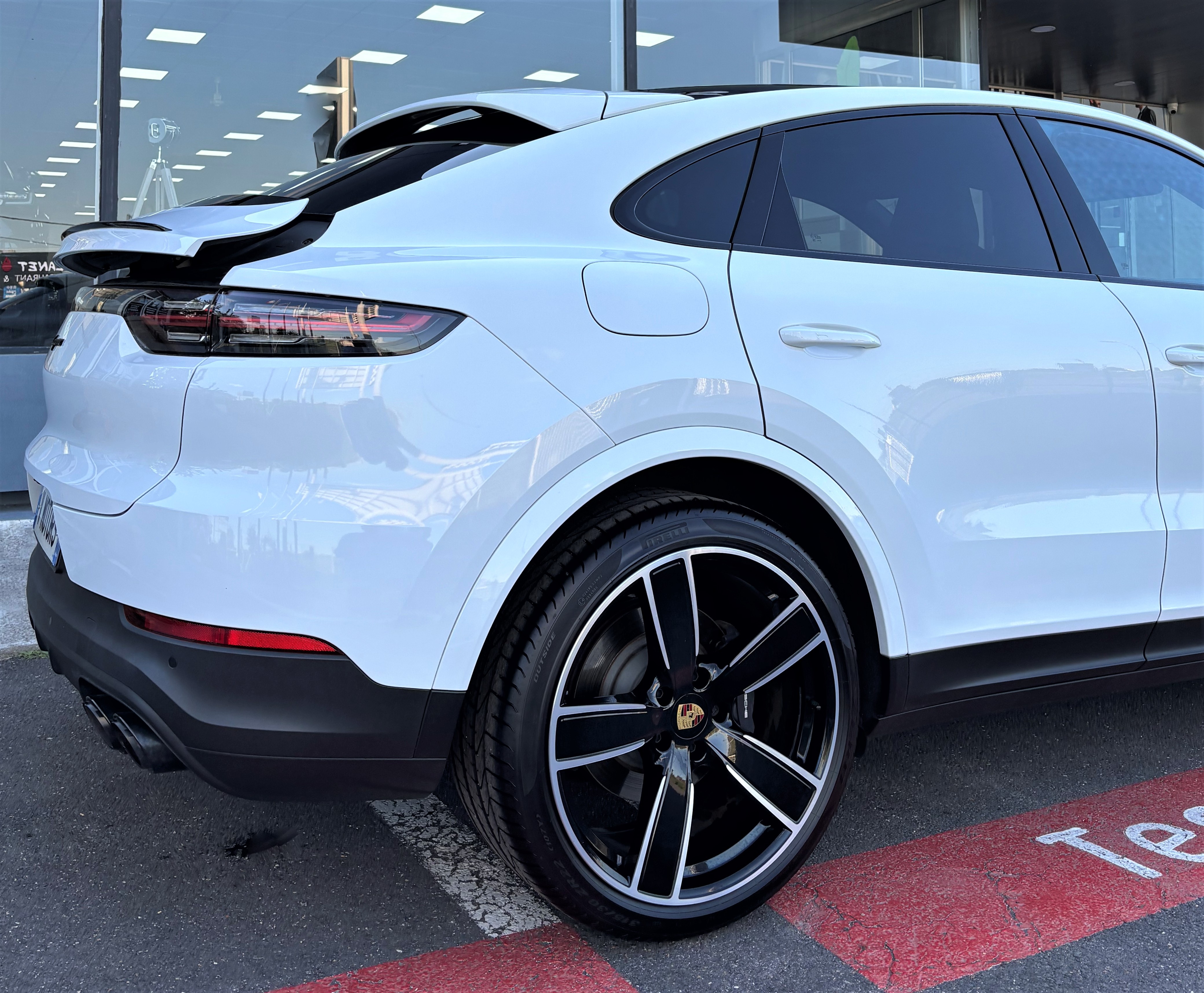 Porsche Cayenne Coupé APPROV 3.0 V6 E-HYBRIDE Platinium Edition 462 1er Main