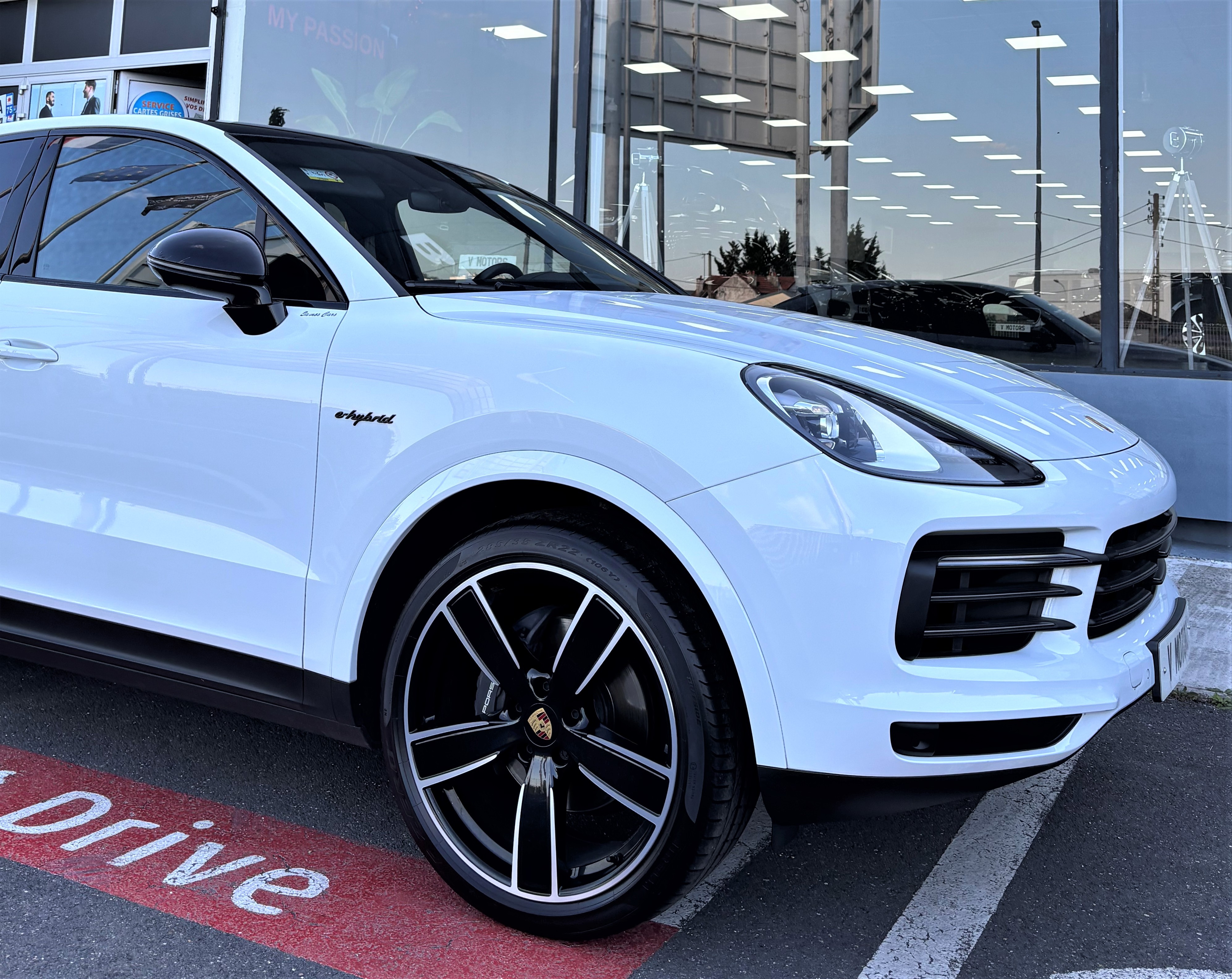 Porsche Cayenne Coupé APPROV 3.0 V6 E-HYBRIDE Platinium Edition 462 1er Main