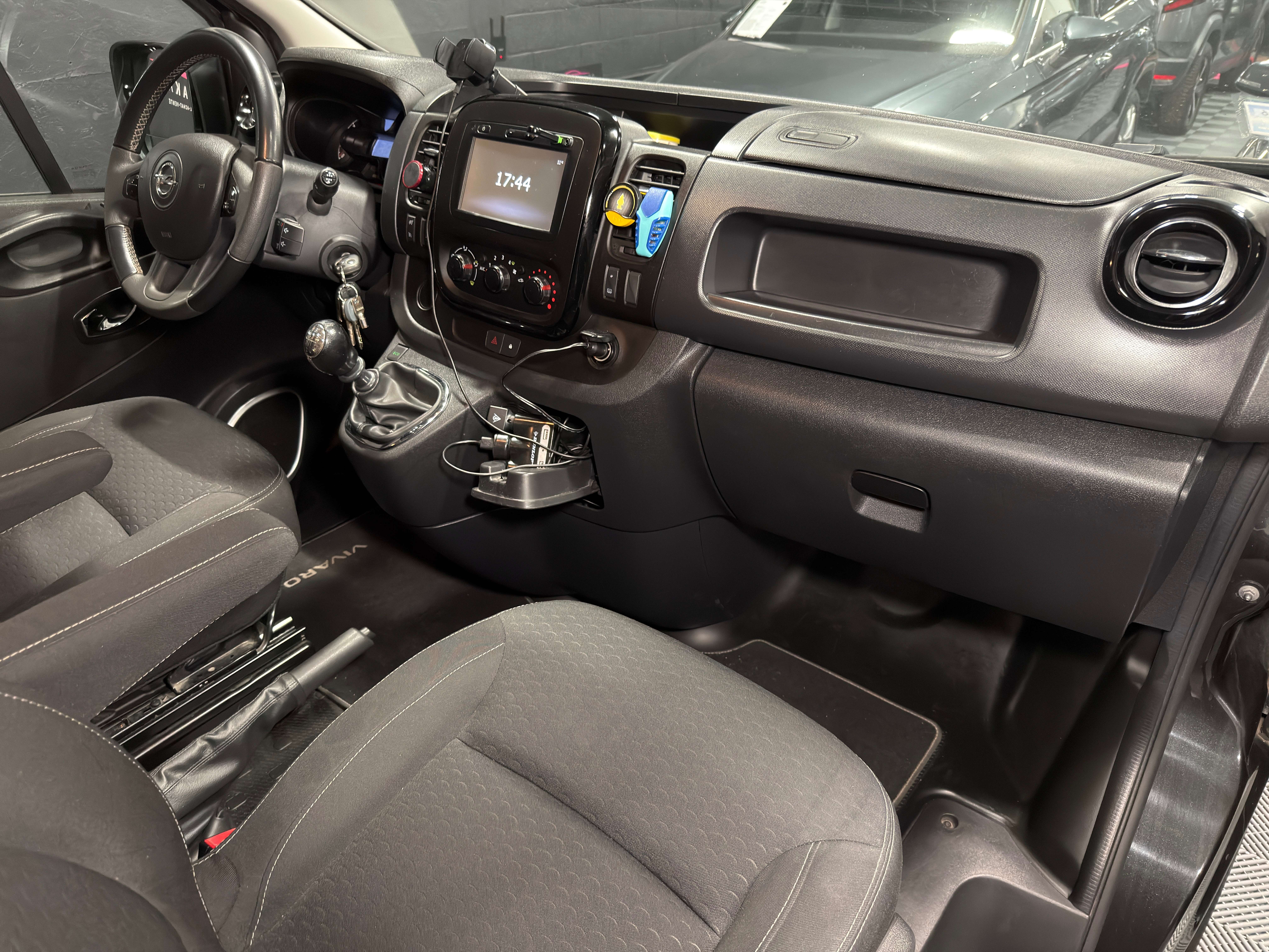 Opel Vivaro 1.6 CDTi L2H1 Sportive Confort — Double cabine — GPS — Caméra — Carnet Opel
