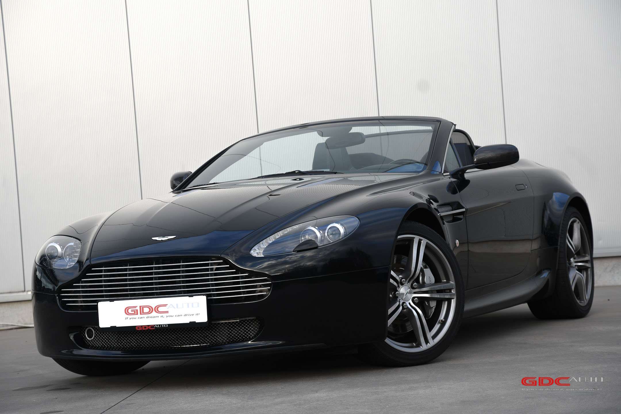 Aston Martin Vantage V8 VANTAGE ROADSTER N400 EDITIE NR. 165 / 240