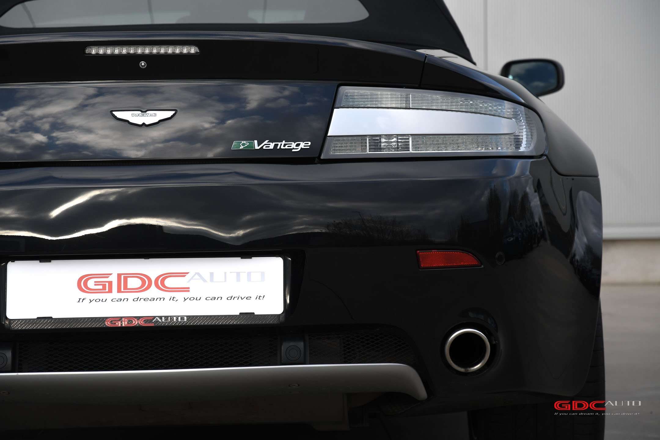 Aston Martin Vantage V8 VANTAGE ROADSTER N400 EDITIE NR. 165 / 240