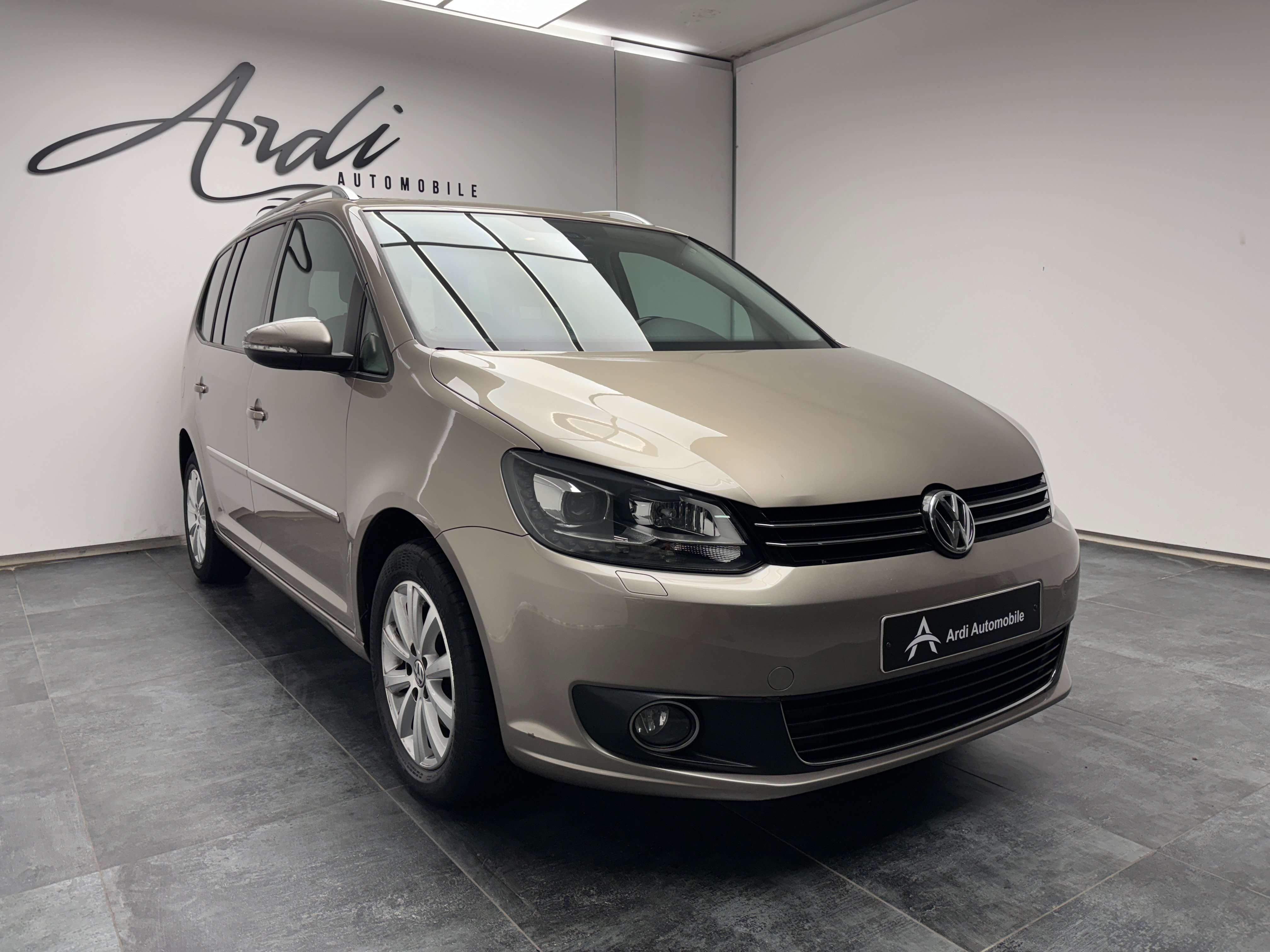 Volkswagen Touran 1.6 TDi DSG *7 PLACES*TOIT OUV*1ER PROP*GARANTIE*