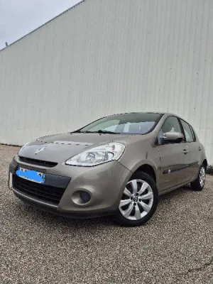 Renault Clio III (2) 1.2 16V 75 AUTHENTIQUE 5P