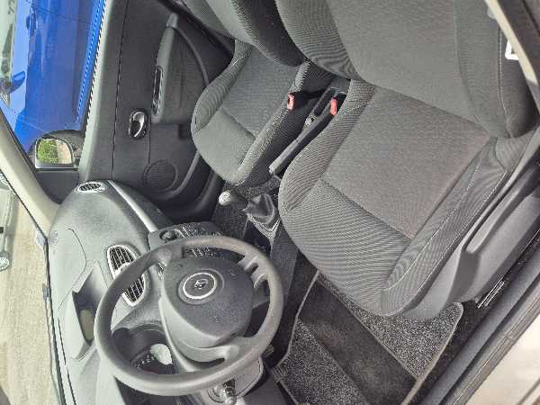 Renault Clio III (2) 1.2 16V 75 AUTHENTIQUE 5P