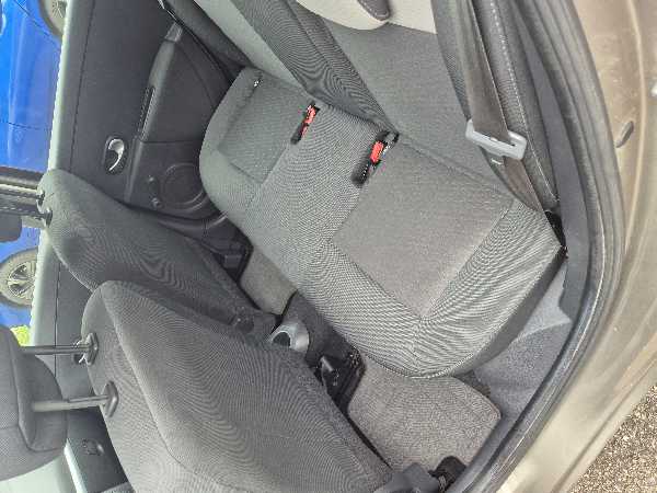 Renault Clio III (2) 1.2 16V 75 AUTHENTIQUE 5P