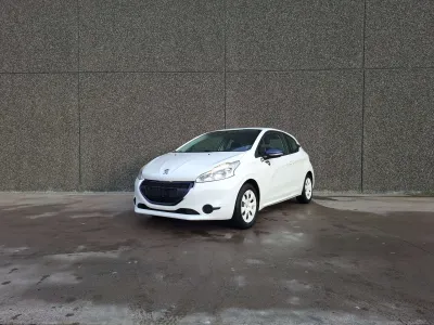 Peugeot 208 1.0i Like // BLUETHOOT//MARCHAND OU EXPORT