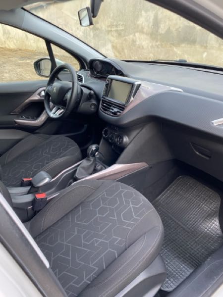 Peugeot 2008 (2) 1.2 PURETECH 82 ACTIVE