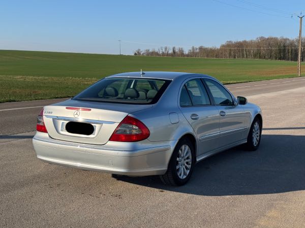 Mercedes-Benz Classe E III (2) 280 ELEGANCE EDITION + BA7 7G-TRONIC