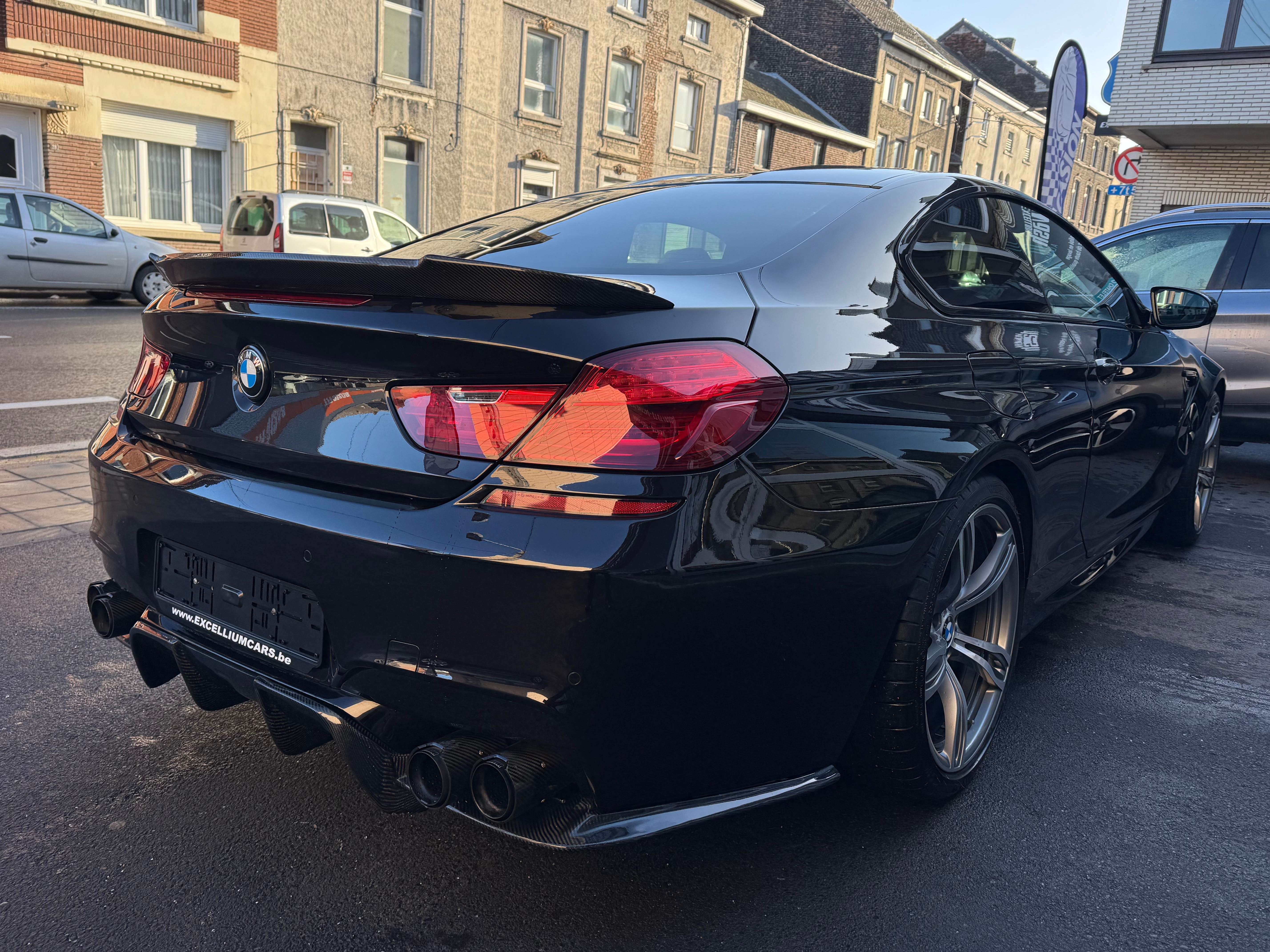 BMW M6 4.4 V8 DKG Gps Cuir Full Carbone Carnet 100%Belge
