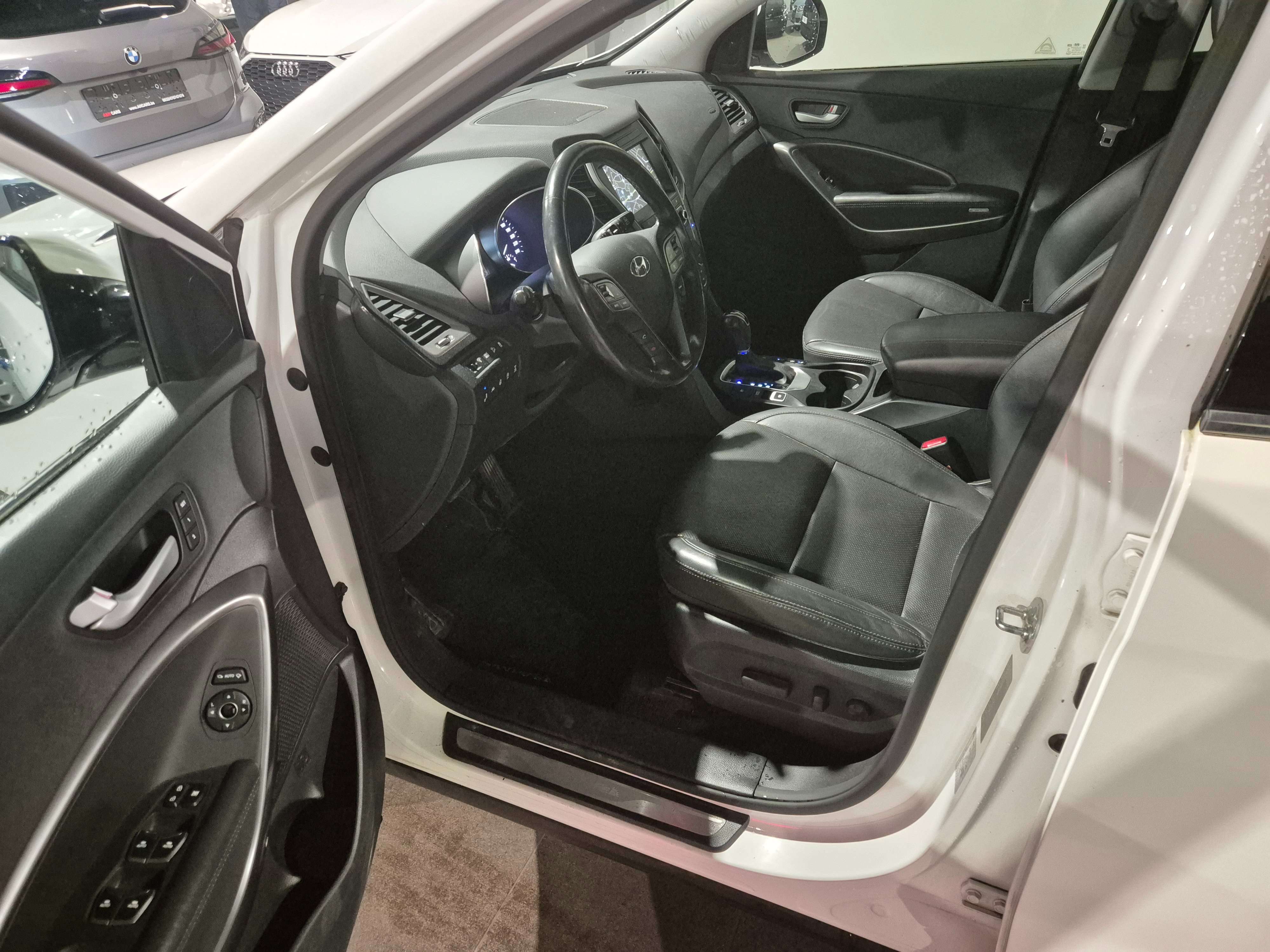 Hyundai SANTA FE Santa Fe blue 2.2 CRDI 2WD Automatik Family+