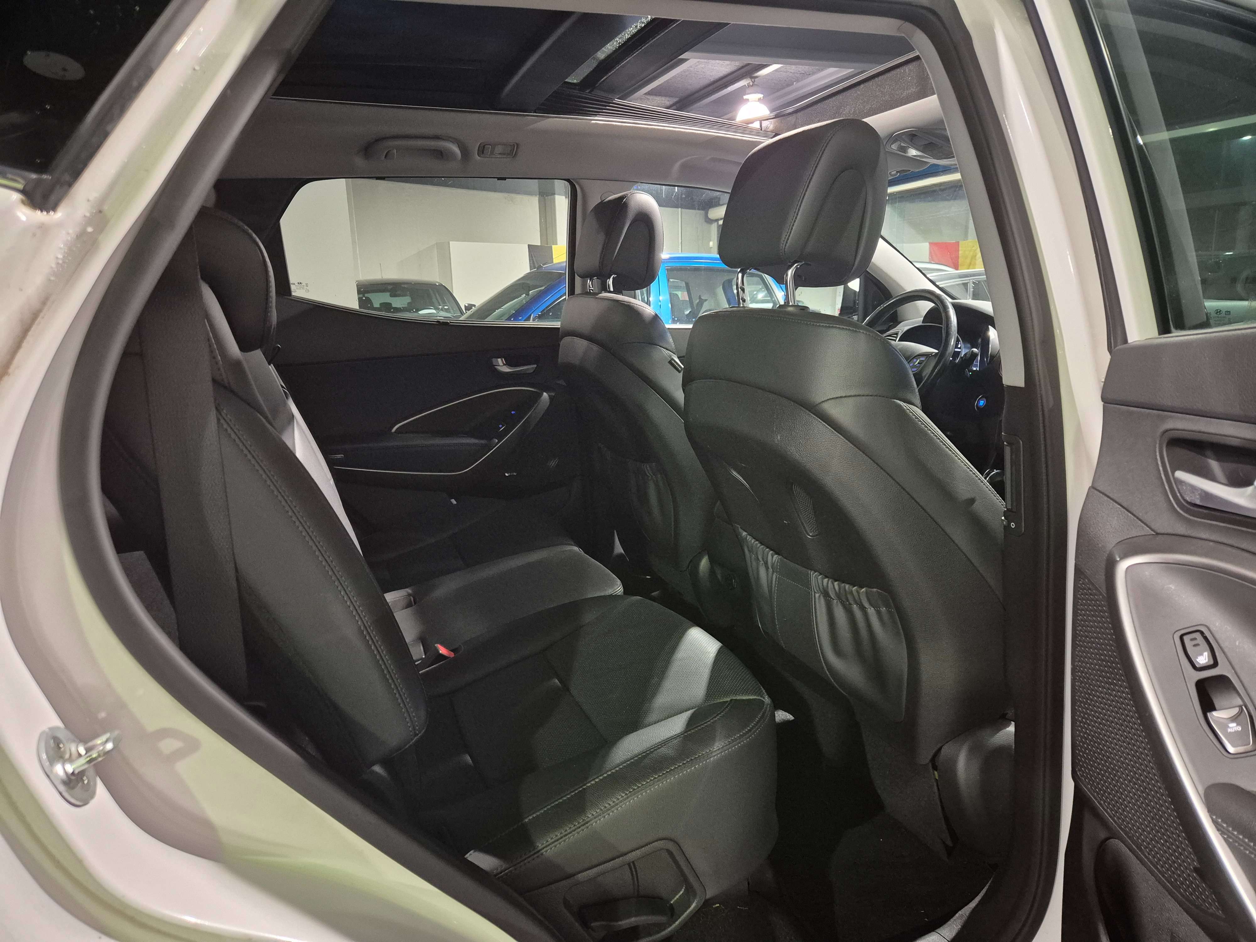 Hyundai SANTA FE Santa Fe blue 2.2 CRDI 2WD Automatik Family+