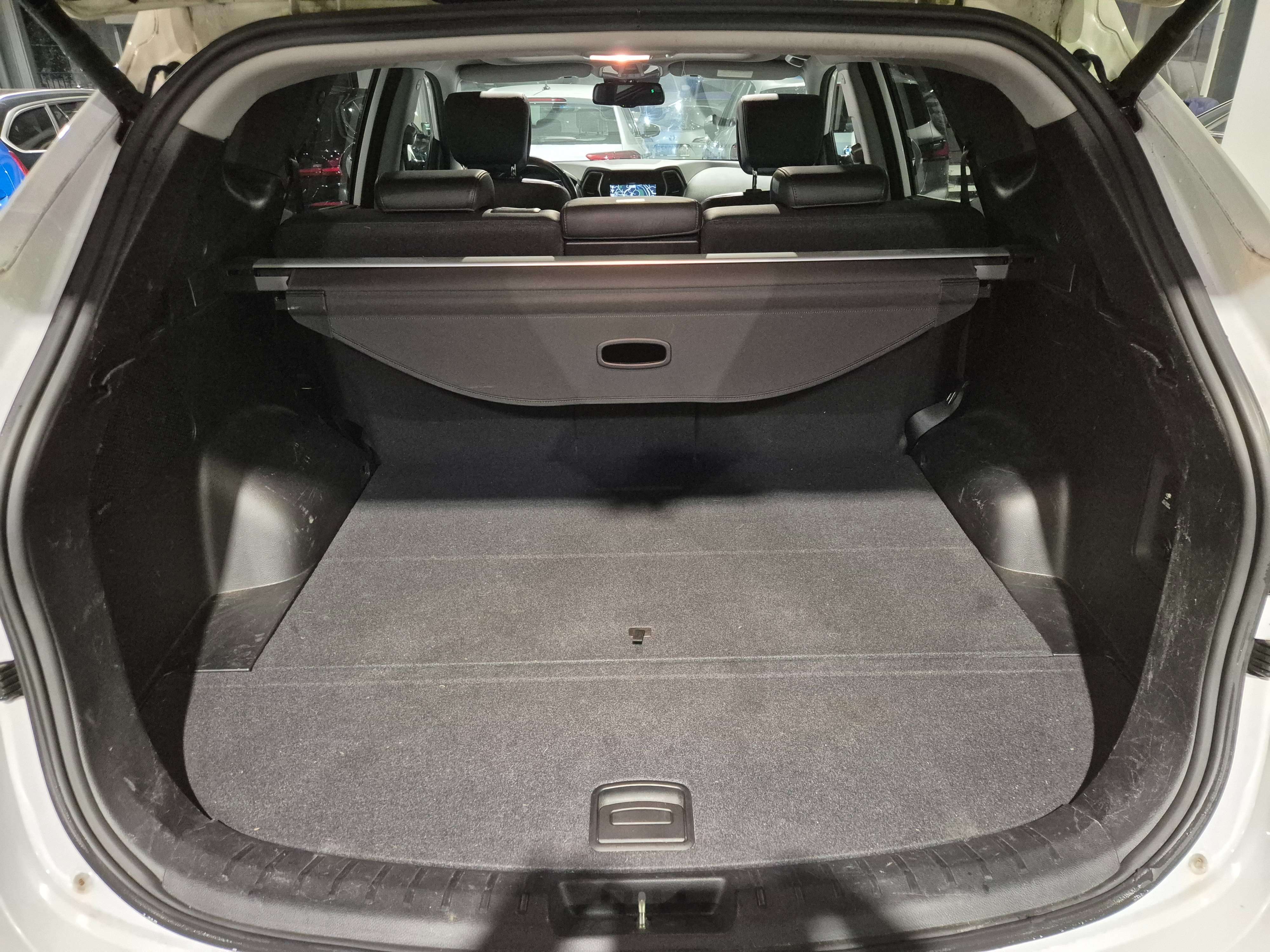 Hyundai SANTA FE Santa Fe blue 2.2 CRDI 2WD Automatik Family+