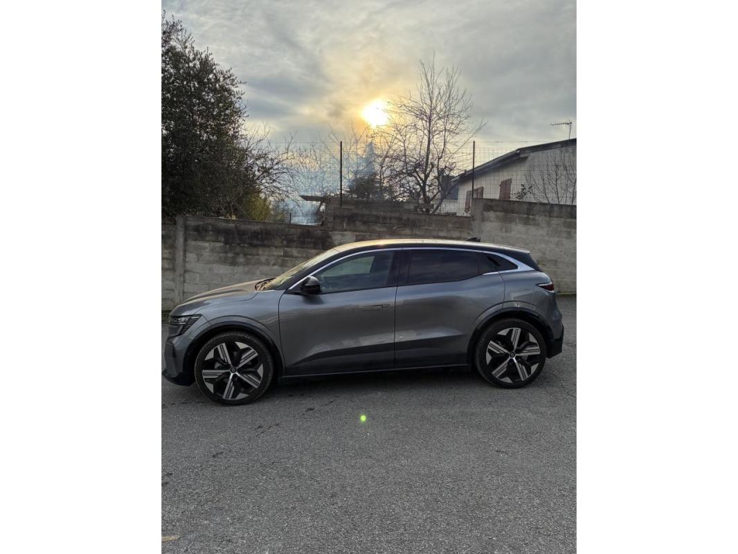 Renault Megane E-Tech Autonomie Confort - 220 AC22 V Techno
