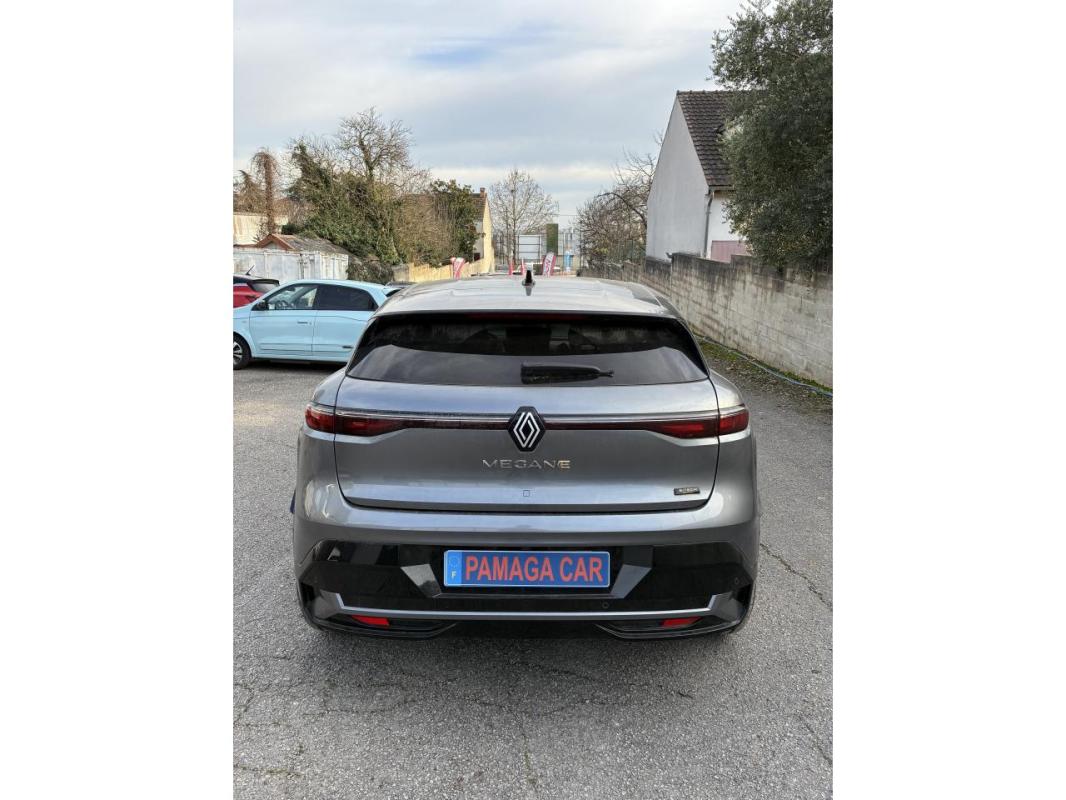 Renault Megane E-Tech Autonomie Confort - 220 AC22 V Techno