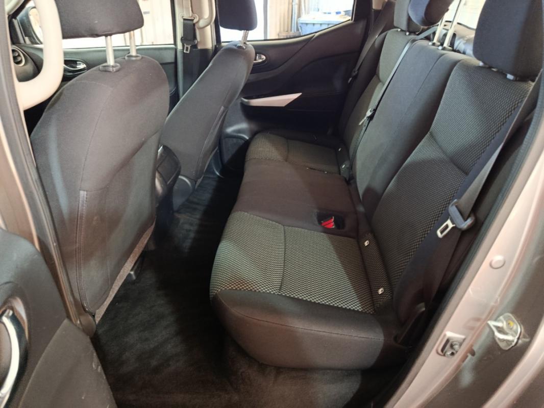 Nissan Navara IV Double-Cab 2.3 dCi 190 ACENTA