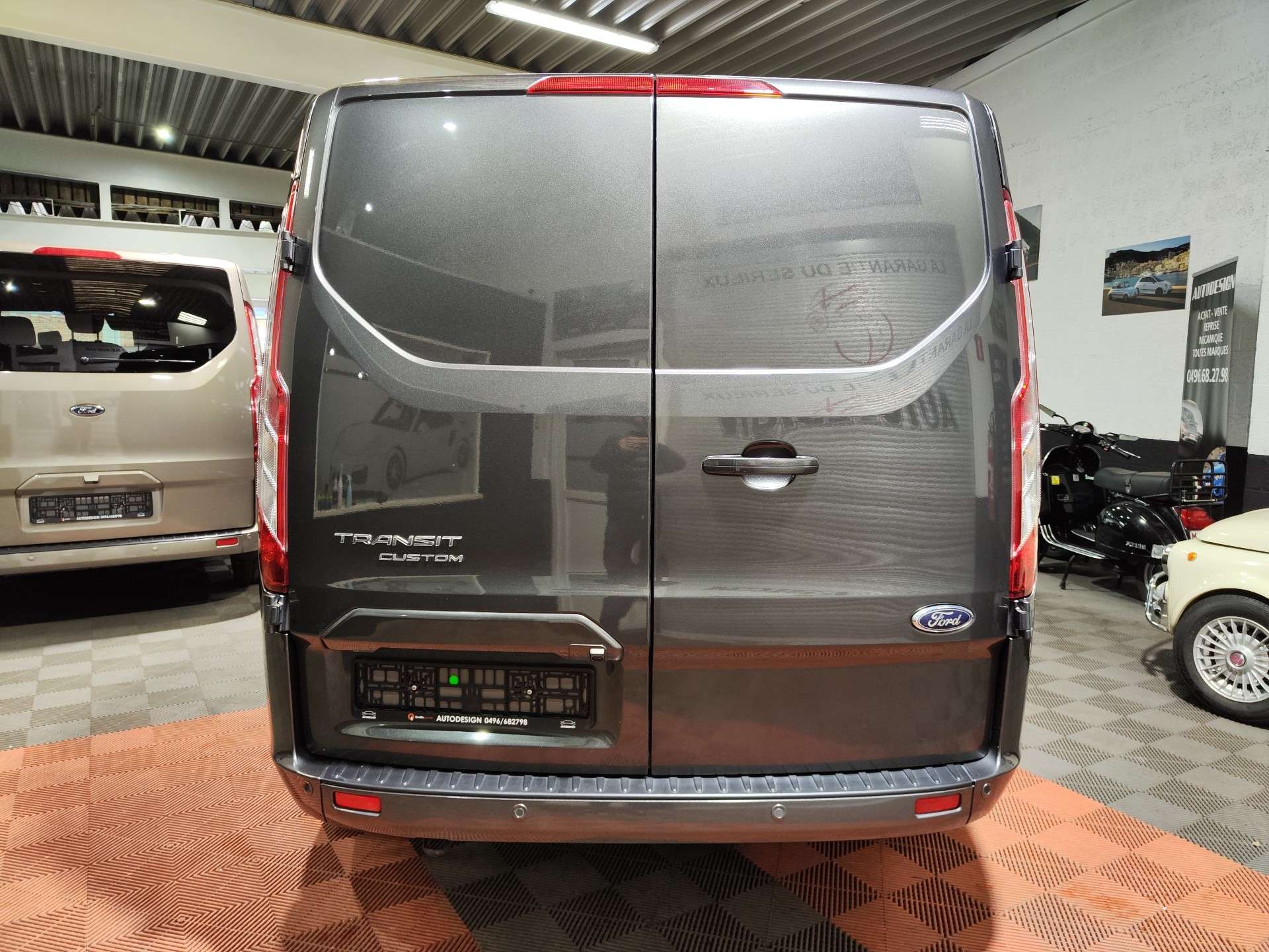 Ford Transit Custom 2.0 TDCi L1H1/ Limited / 5 places / Automatique