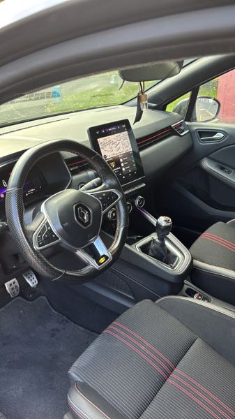 Renault Clio V 1.3 TCE 140 RS LINE 21