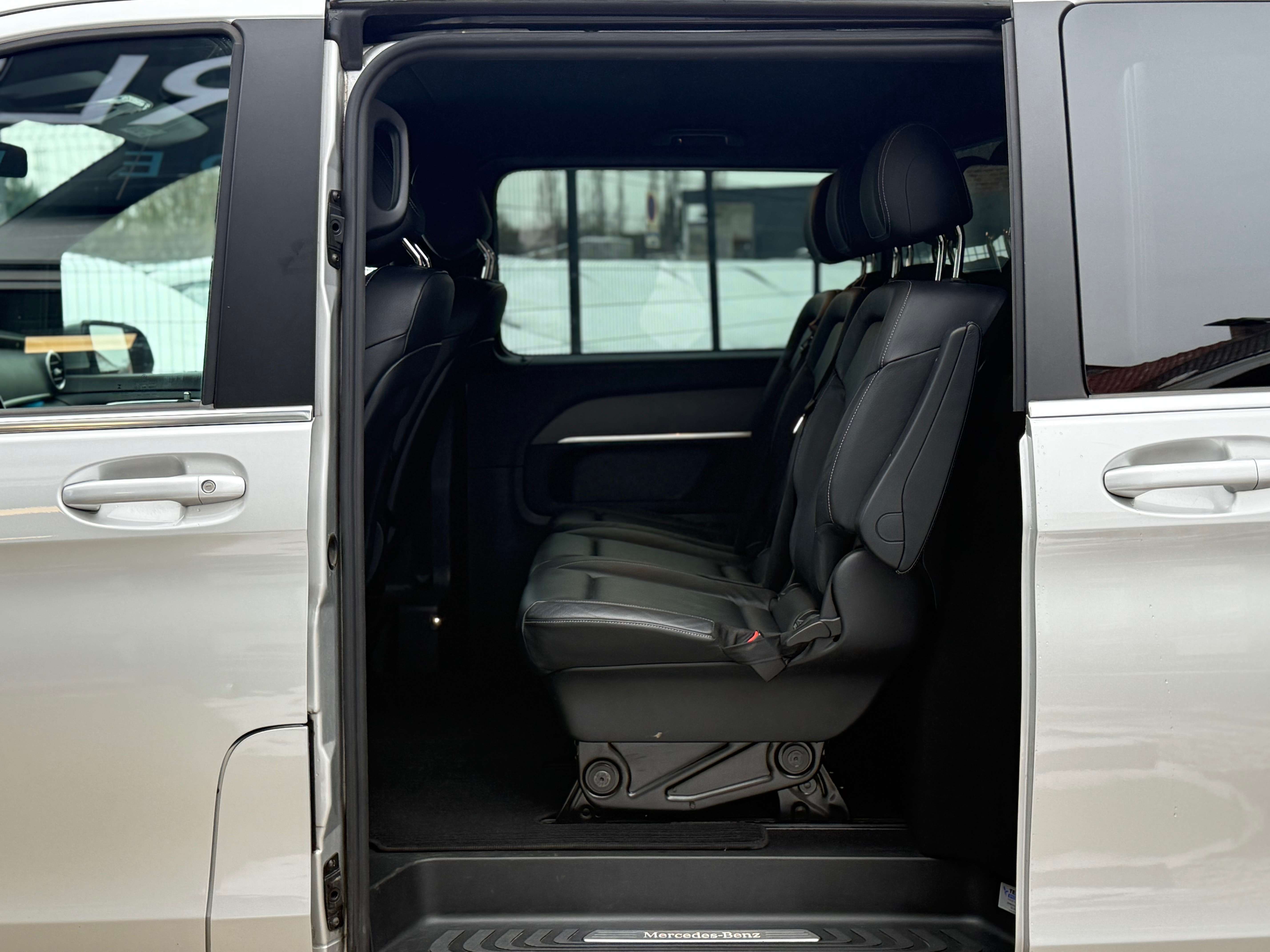 Mercedes-Benz V 220 d AVANTGARDE DOUBLE CAB. TVAC*BTWIN CAMERA FULL OP