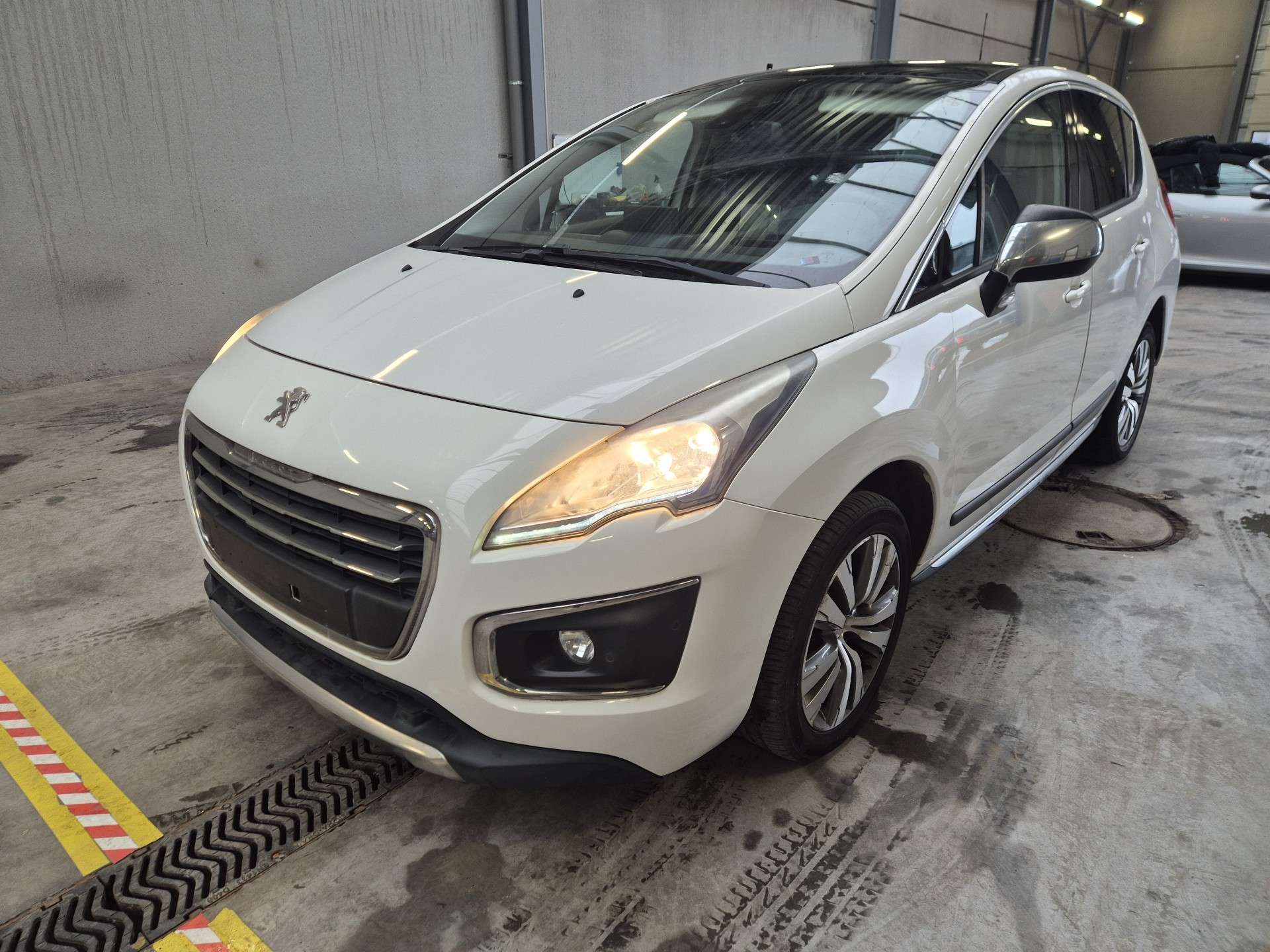 Peugeot 3008 1.2i  130 Stop // MARCHAND OU EXPORT //