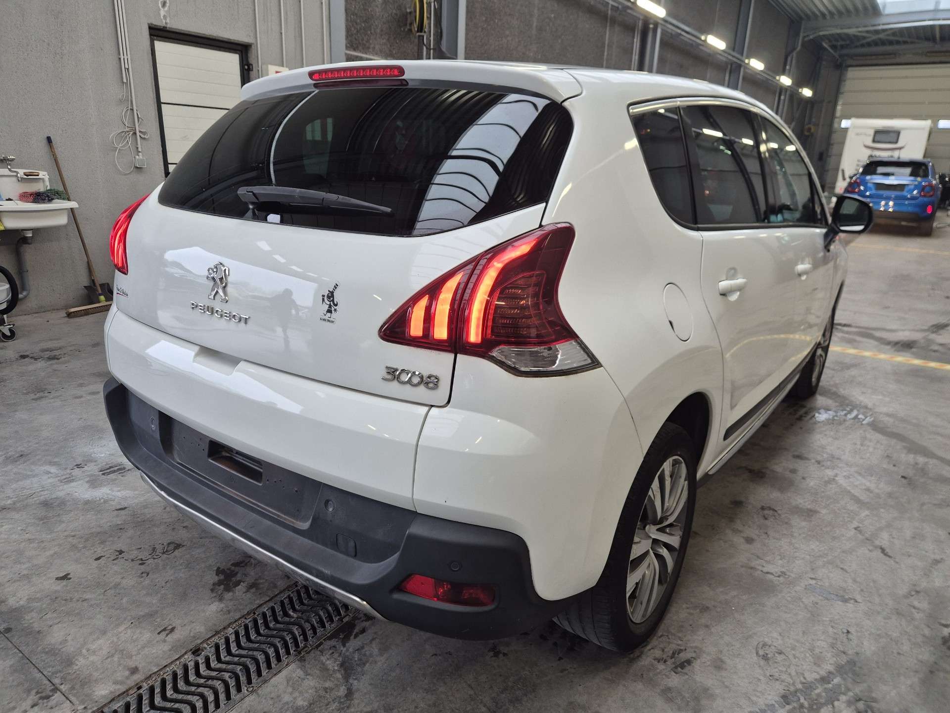 Peugeot 3008 1.2i  130 Stop // MARCHAND OU EXPORT //