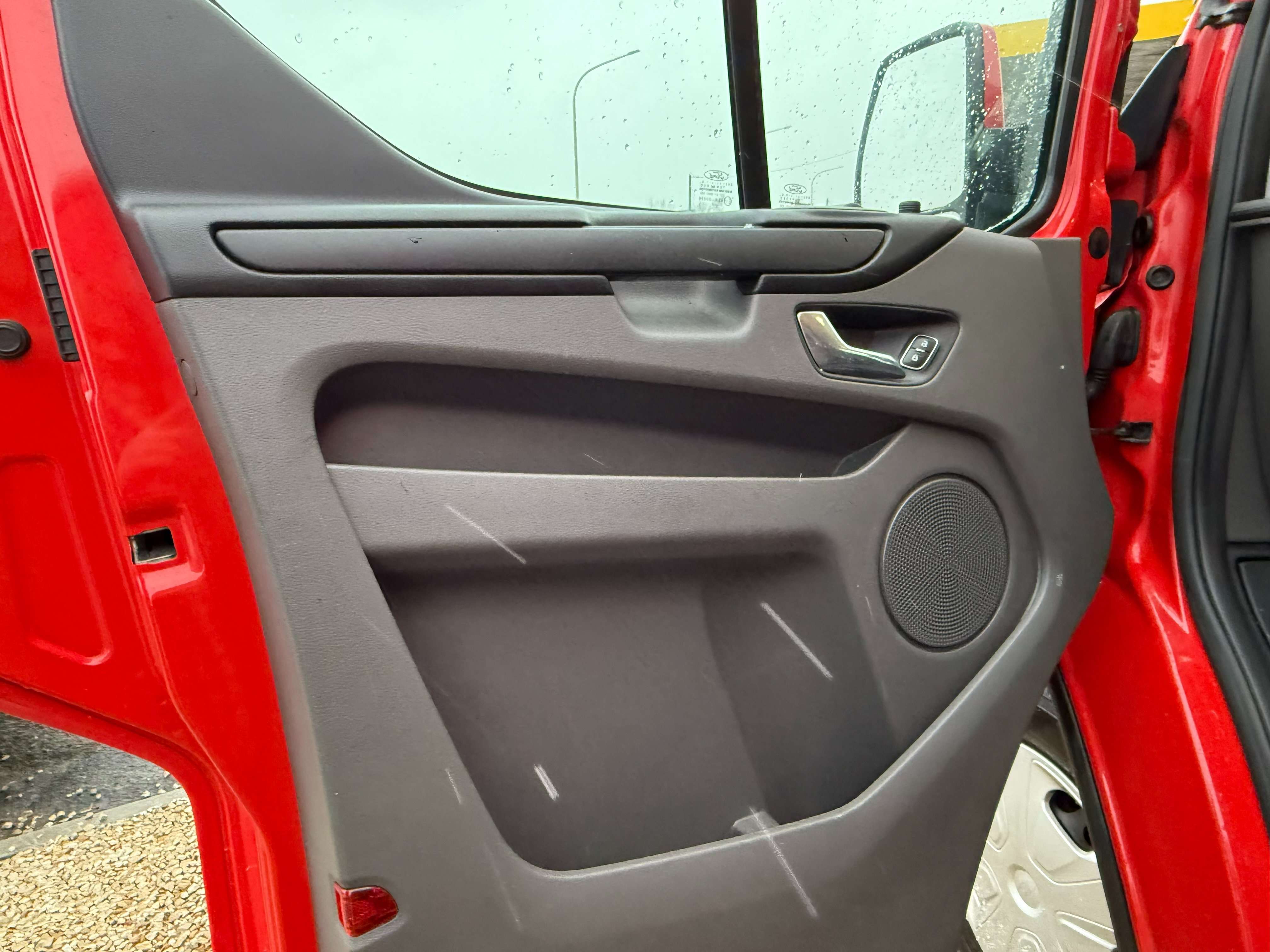 Ford Transit Custom 2.0 TDCi L1H1/3 sièges/Capteurs avant et arr.