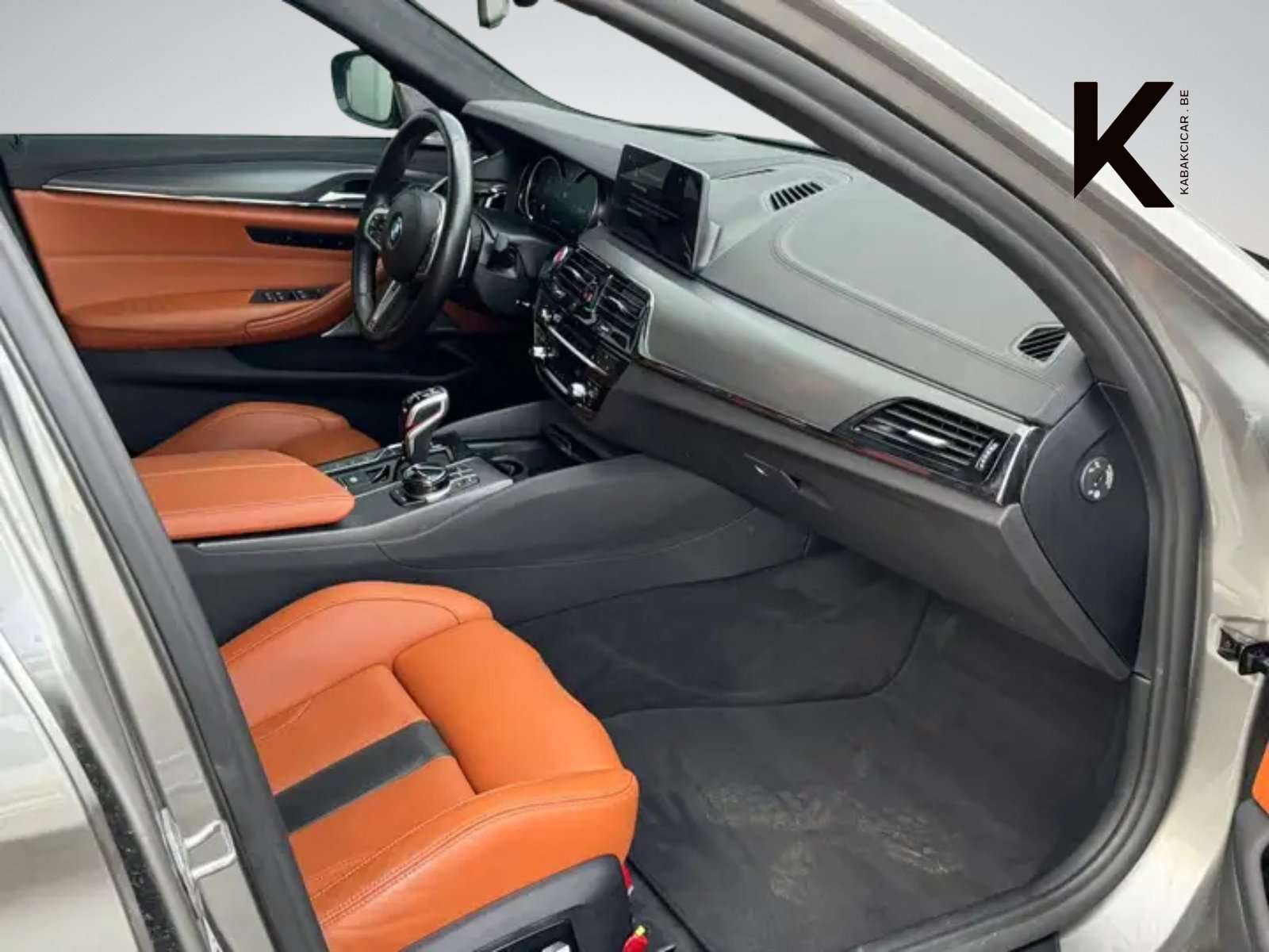 BMW M5 4.4AS V8 // GPS / CAMERA 360 / FULL OPTION