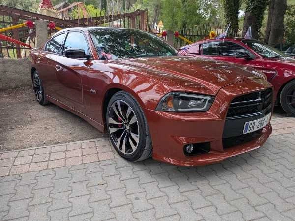Dodge Charger Srt8 v8 477cv