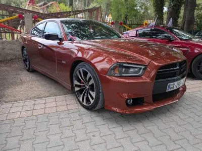 Dodge Charger Srt8 v8 477cv